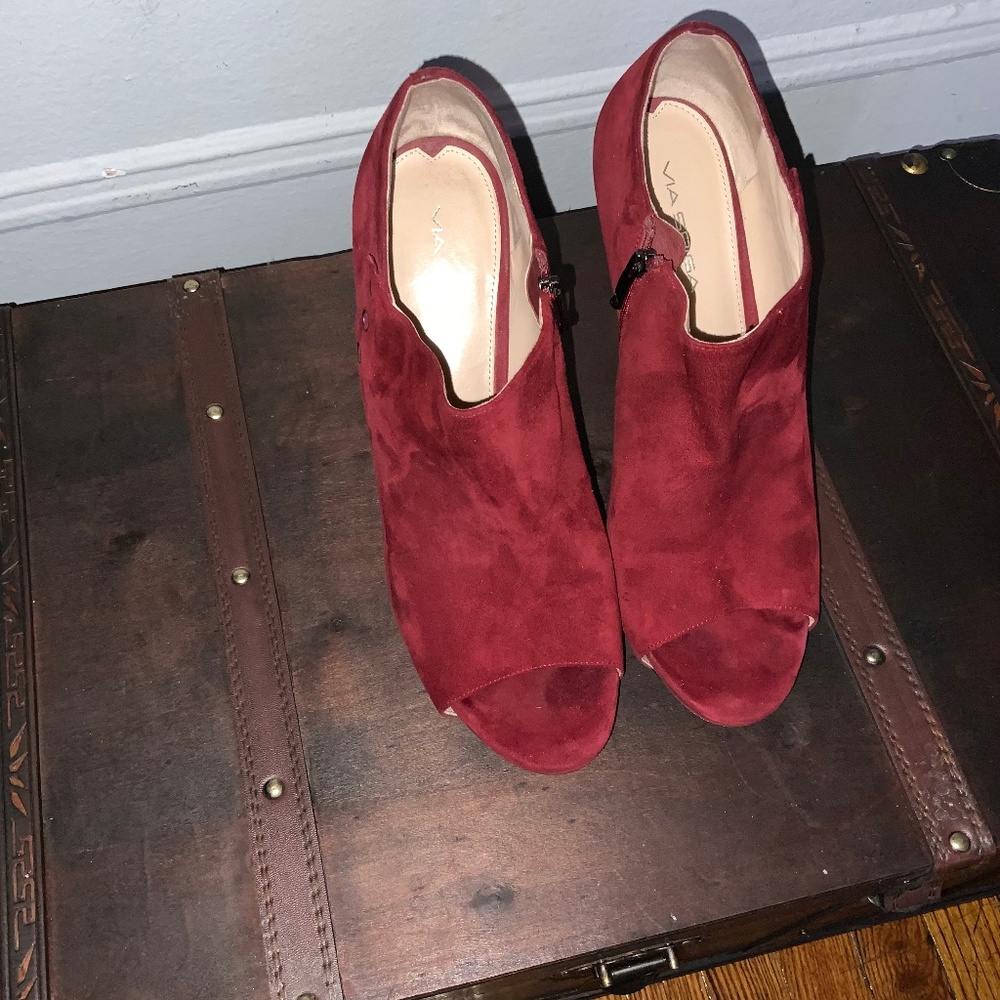 Shoe